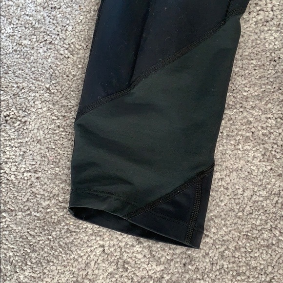 Nike Dri fit Capri - Picture 3 of 3